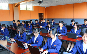 学校官网